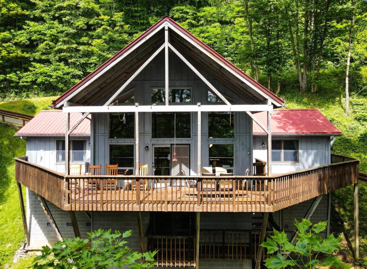 Wolf Ridge Retreat Villa Swiss Exterior photo