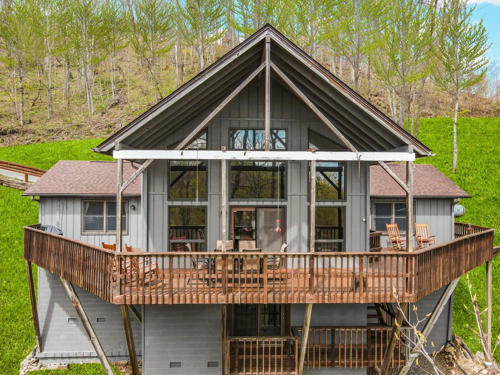 Wolf Ridge Retreat Villa Swiss Exterior photo